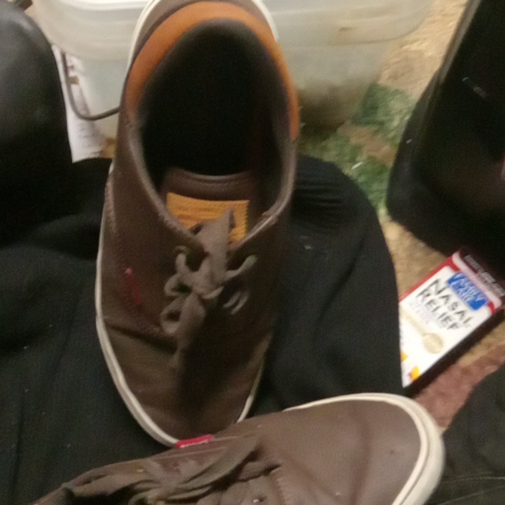 US SIZE 10 LEATHTER LEVI STRASS & CO SHOES